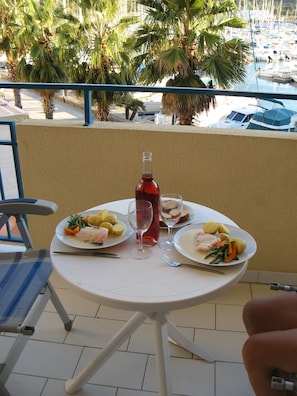 Wine and dine on the balcony