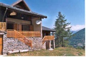 chalet 17places à gauche et 9 places à droite en été