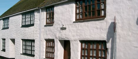 Tresco cottage