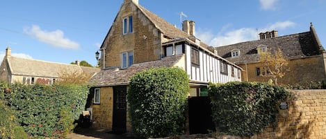 Cloisters Cottage in Bourton-on-the-Water.