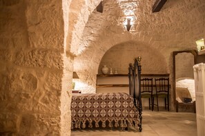 Bedroom in trullo Suite