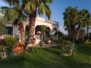 vista frontale della villa