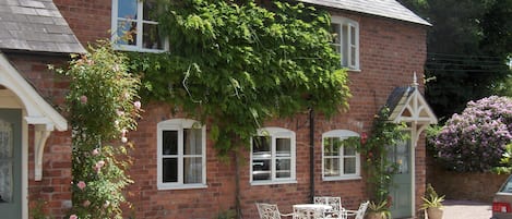 cherry tree cottage built in 1883 and tastefullly restored to a high standard