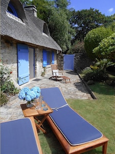 Beautiful Thatched cottage with garden, near the White Sea Coupon Outstanding
