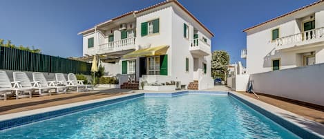 Bougainvilleas Villa w/ pool 900 m2 Altura Beach