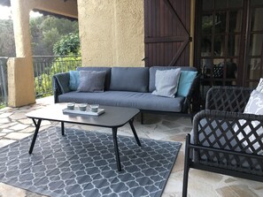 Covered lounge area