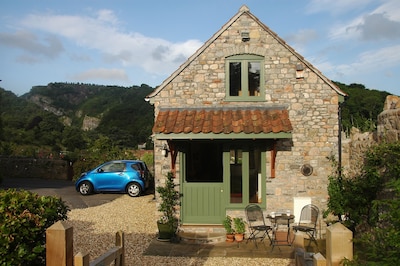 Cosy Detached Character Eco-Cottage, Fully Renovated, With Panoramic Views