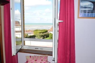 Apartment 40 m2 with sea views in the heart of Veules les Roses