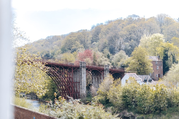 View of the Iron Bridge from the cosy lounge at Ironbridge View Townhouse 