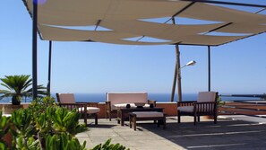 Sea view with a 140m2 (1506sqft) equiped terrace 
