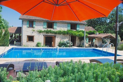  Hermosa casa de piedra de calidad ubicada en el parque nacional de Perigord, con piscina privada 