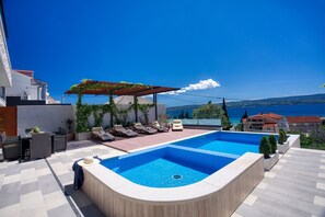 Enjoy your stay in Villa Paradise