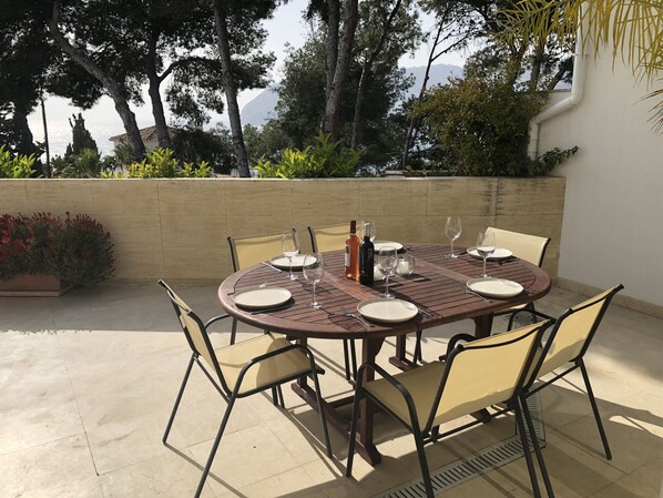 Outdoor dining area
