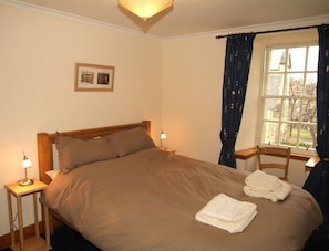 Bedroom with king-size double bed