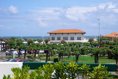 Anglet Superb T2 with terrace at the foot of the beaches