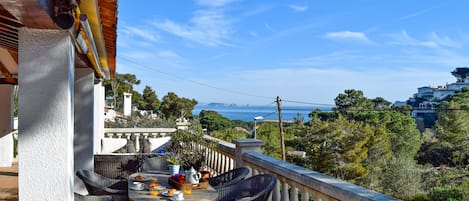 Terrace with sea view