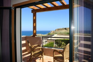 Gorgeous sea views from the Master Bedroom Veranda and views of the cliff path 