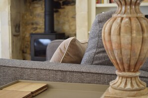 Wood burning stove