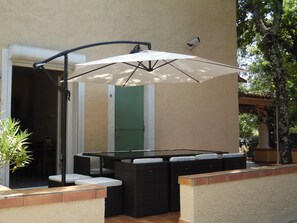 Dining area by Kitchen