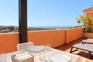 Sea Views while eating outside in the terrace