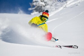 Notre moniteur de ski!  Lantheaume Alexandre.