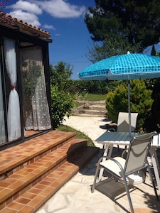 Detached 2-Bed house, with garden, in village-10k from super beach!!