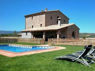 Casa rural con piscina y BBQ para disfrutar del relax en plena naturaleza