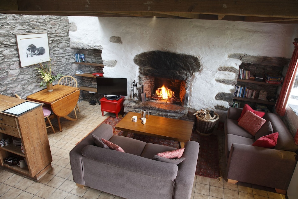 Pier Cottage - west end sitting room