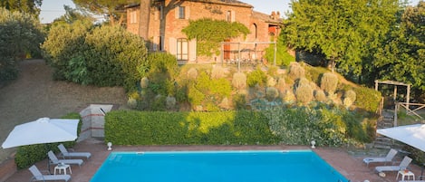 View of the villa and swimming pool