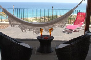 Be enchanted by the sea view
