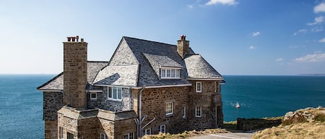 Iconic Rinsey Head with the best views in West Cornwall! 