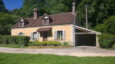 La petite auberge, maison de caractère dans parc arboré de 1 ha avec moulin