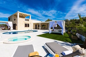 Caramel Villa, elegant escape!