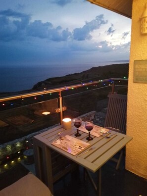 Evening supper on the balcony.