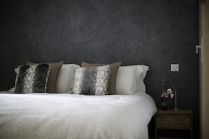 2 bedrooms sleeping up to 4 people