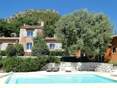 Villa Aurabelle, Provencal villa with garden and pool in Vence,