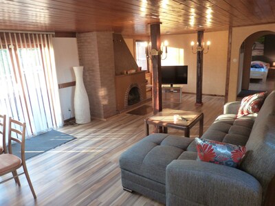 "Himmelpforte" Quiet, comfortably furnished apartment located on the edge of the forest