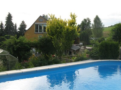 Vacaciones en Suiza sajona Jardín Piscina Chimenea Deportes de invierno 