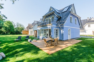 Gemütliche Villa in Bodden- und Strandnähe mit Sauna und WLAN 