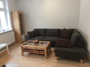 Wohnzimmer Bild 2