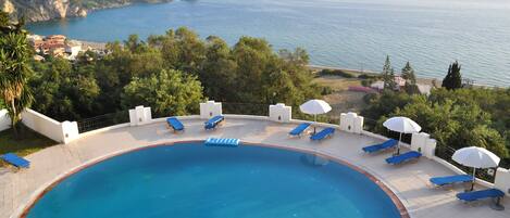 Schönes Ferienhaus mit Panoramablick über die gesamte Bucht von Agios Gordios