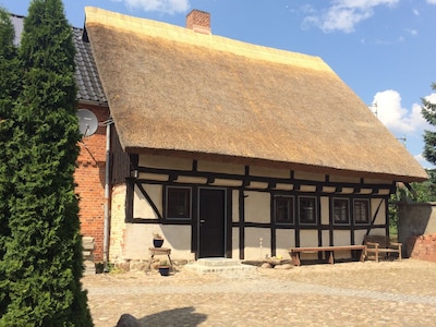 Complete house-family-friendly-rural idyll-ecological. renovated mud house / thatched roof