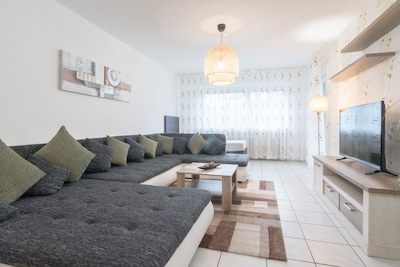 110 qm Wohnung Heike mit großem Balkon - preiswerte Übernachtung Monteurwohnung