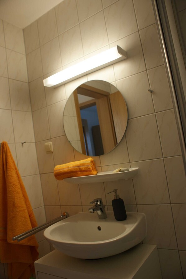 Koje 5 Bad mit Dusche