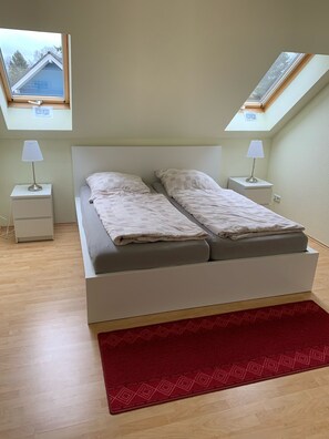 Schlafzimmer 1.1