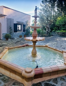 Villa mit Pool &Traumblick auf Palma, 8000qm Grund , Daybed, luxuriösem Jakuzzi.