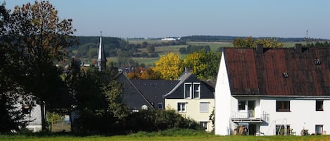 Lage im Dorf und Blick