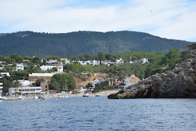 Casa Limonada for 6 people - with sea views near the beach.