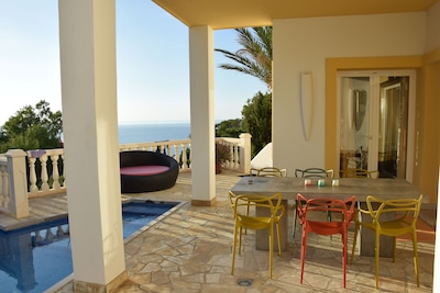 Casa Limonada for 6 people - with sea views near the beach.