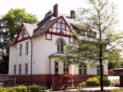 4 Sterne Villenwohnung (84 m2) in zentralen Lage Quedlinburgs mit Garten u. WLAN